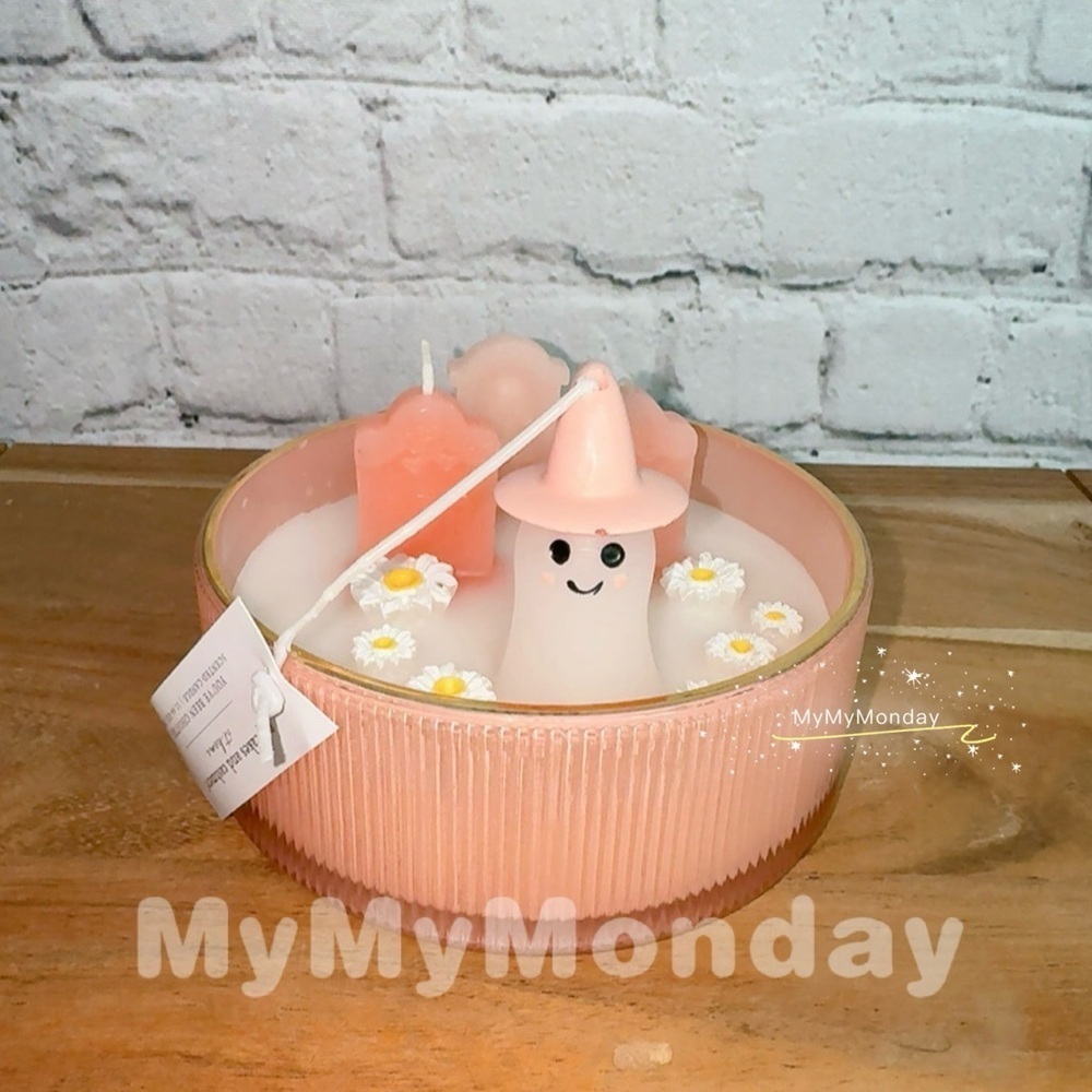 Cupcakes And Cashmere Pink Ghost Graveyard Candle - Picture 1 of 6